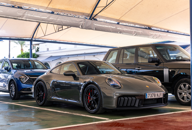 Porsche 992 Carrera 4 GTS MkII