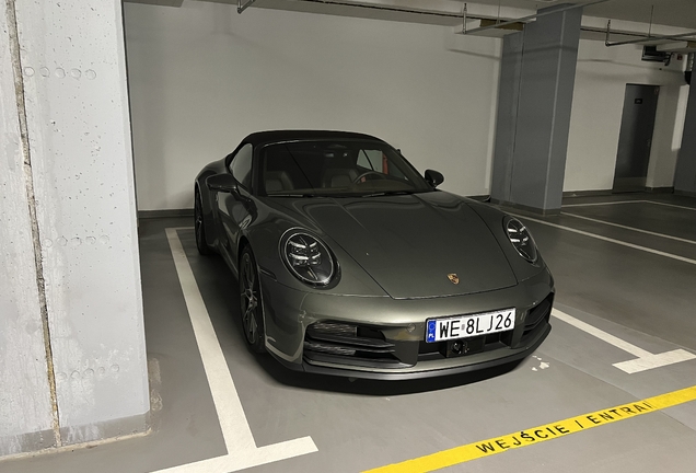Porsche 992 Carrera 4S Cabriolet MkII