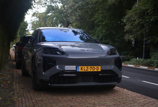 Porsche Cayenne Turbo Electric