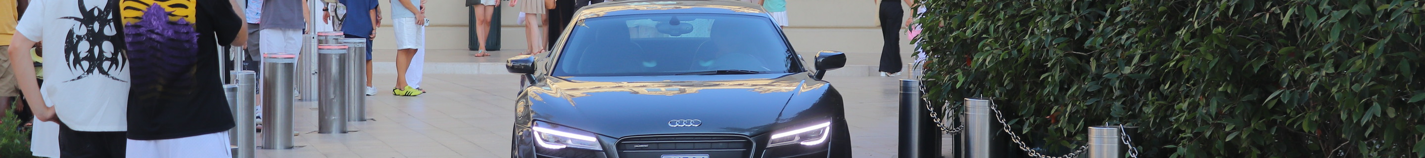 Audi R8 V10 Plus 2013