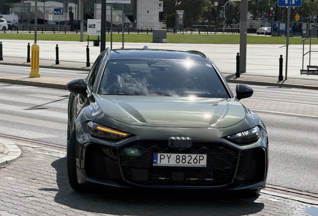 Audi RS5 Avant B10