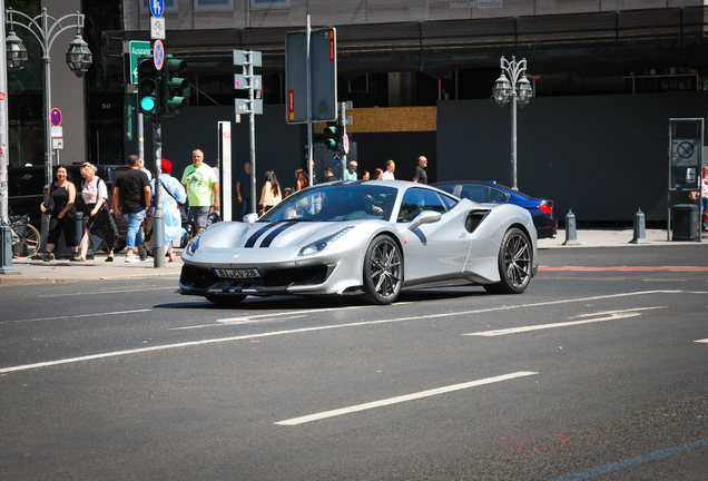 Ferrari 488 Pista