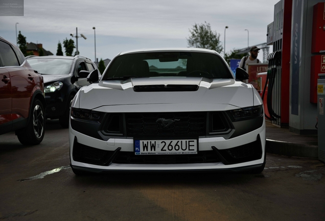 Ford Mustang Dark Horse 2024