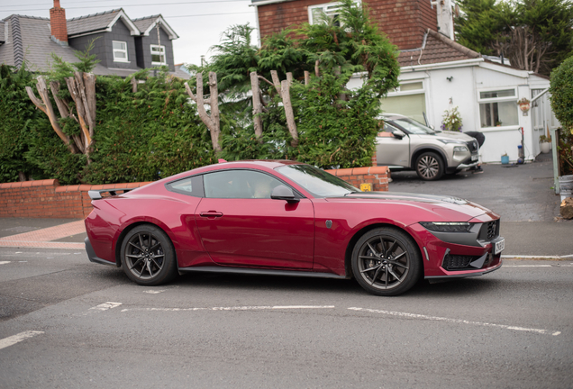 Ford Mustang Dark Horse 2024