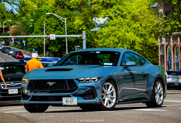 Ford Mustang GT 2024