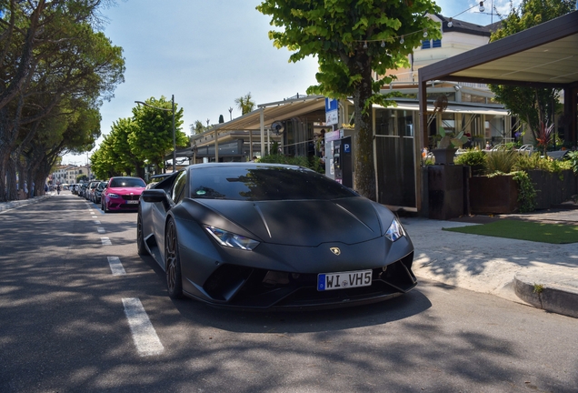Lamborghini Huracán LP640-4 Performante