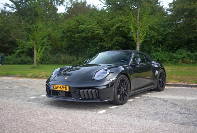 Porsche 992 Carrera 4 GTS Cabriolet MkII