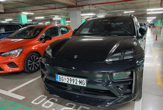 Porsche Macan EV Turbo