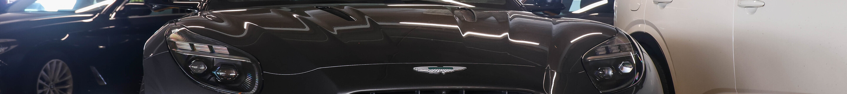 Aston Martin DB12