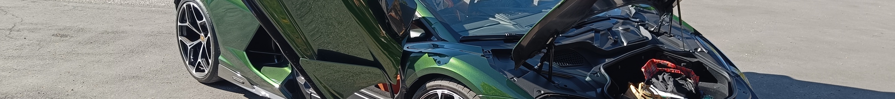 Lamborghini Revuelto