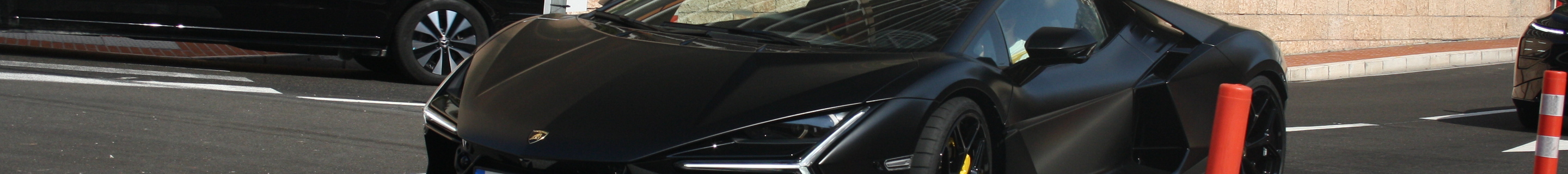Lamborghini Revuelto