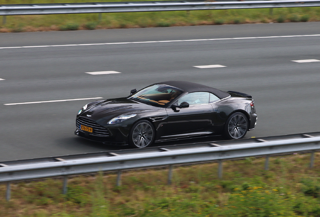 Aston Martin DB12 S Volante