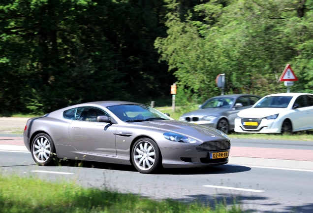 Aston Martin DB9