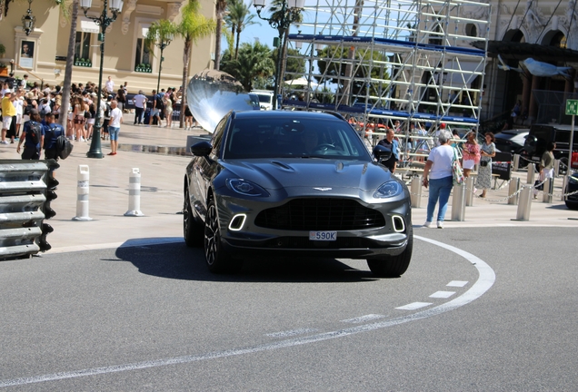 Aston Martin DBX