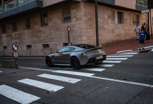 Aston Martin V12 Vantage