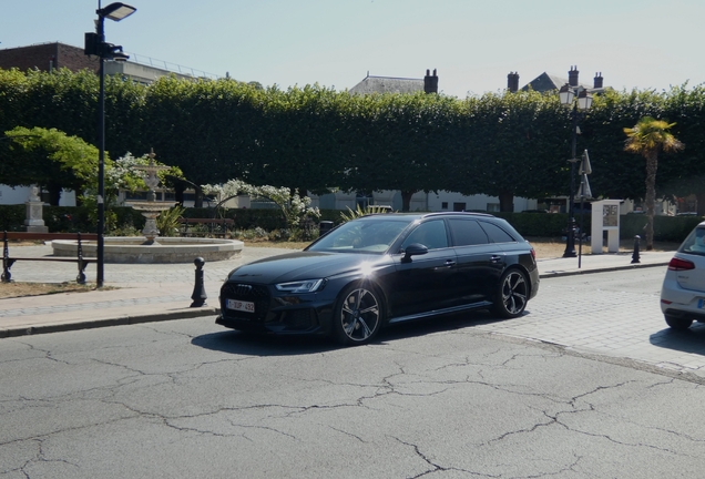 Audi RS4 Avant B9