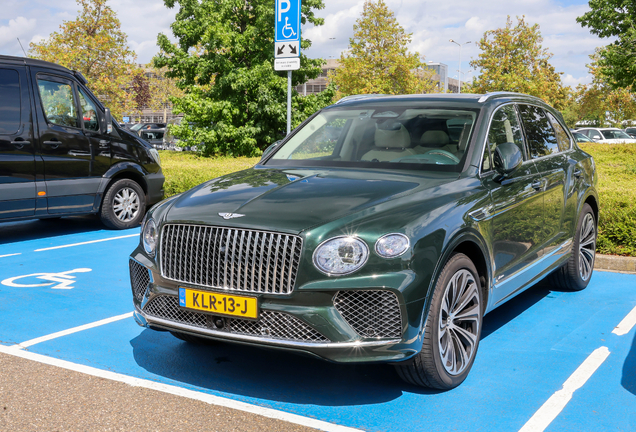 Bentley Bentayga Azure 2024
