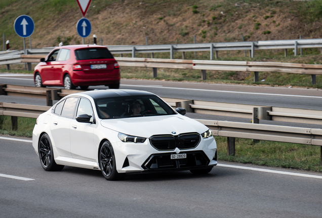 BMW M5 G90