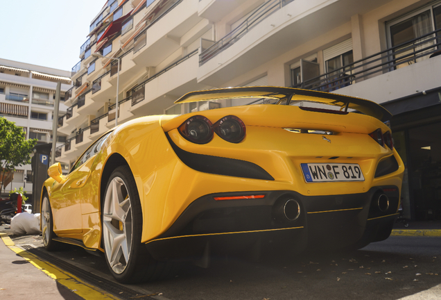 Ferrari F8 Spider Novitec Rosso