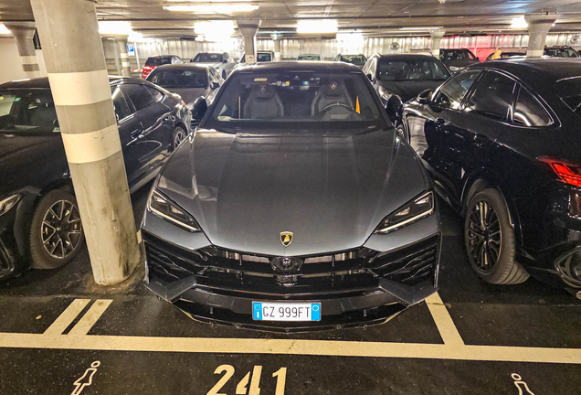 Lamborghini Urus SE