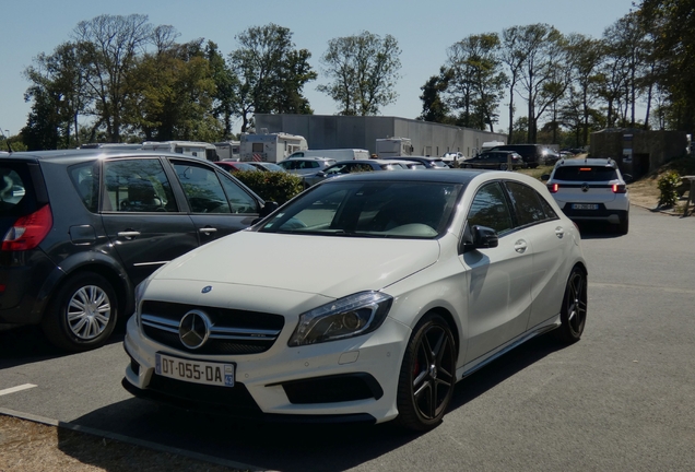 Mercedes-Benz A 45 AMG