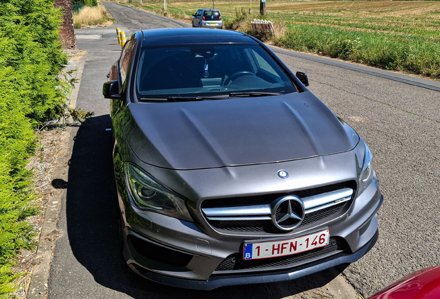 Mercedes-Benz CLA 45 AMG Shooting Brake