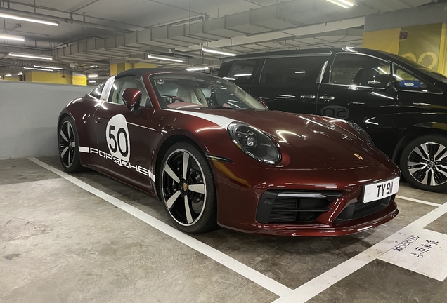 Porsche 992 Targa 4S MkI Heritage Design Edition