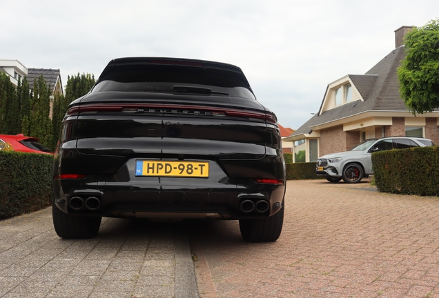 Porsche 9YA Cayenne Turbo E-Hybrid