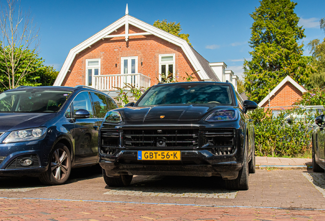 Porsche 9YA Cayenne Turbo E-Hybrid