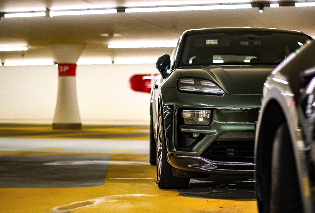 Porsche Macan EV Turbo