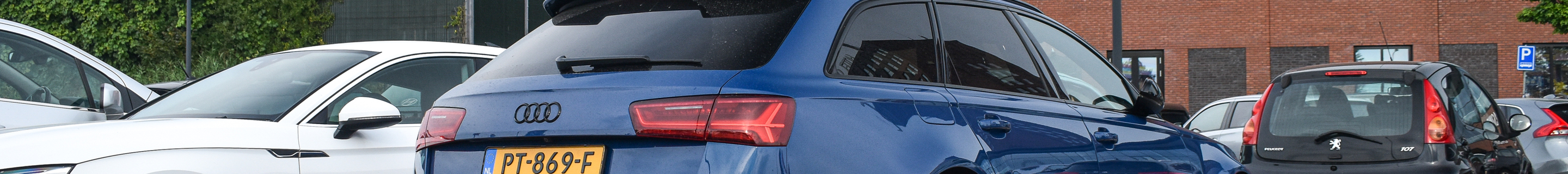 Audi RS6 Avant C7 2015