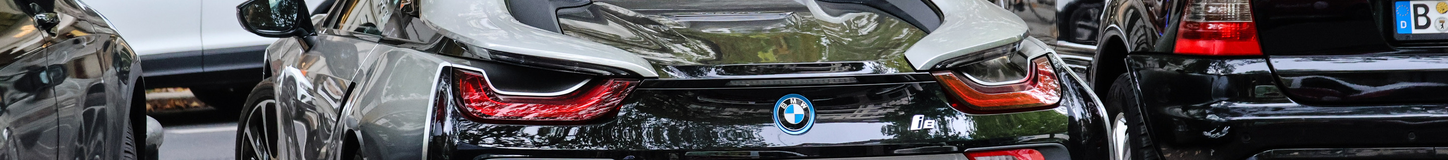 BMW i8 Roadster