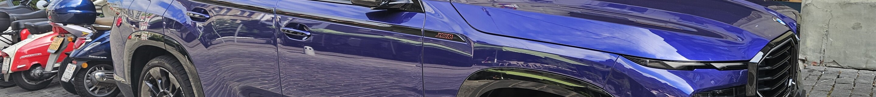 BMW XM G09