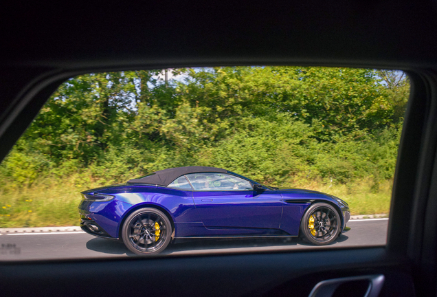 Aston Martin DB11 V8 Volante
