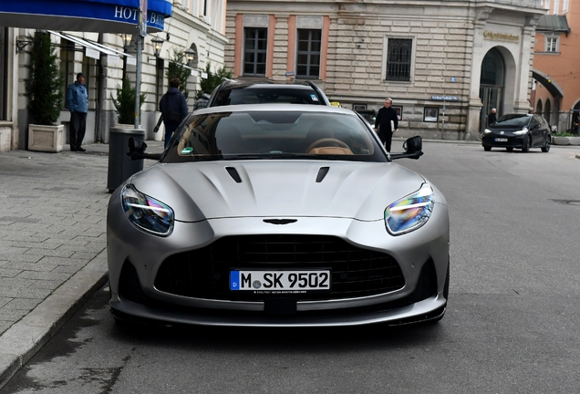 Aston Martin DB12