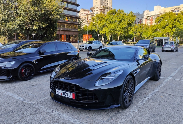 Aston Martin DB12
