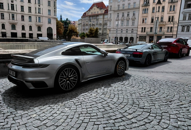 Audi R8 V10 Plus 2015