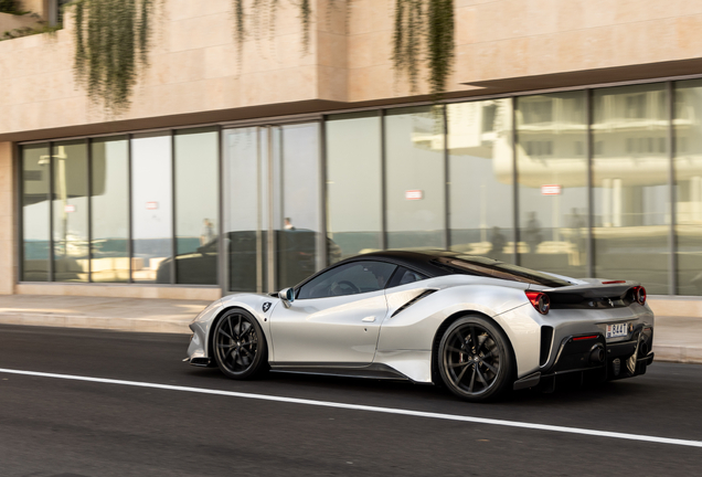 Ferrari 488 Pista