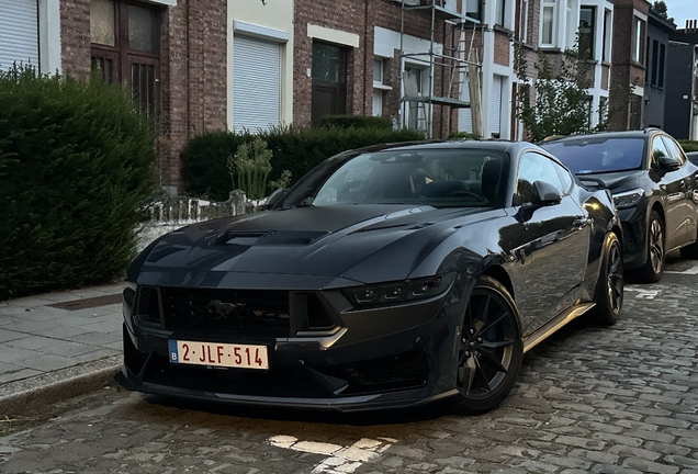 Ford Mustang Dark Horse 2024