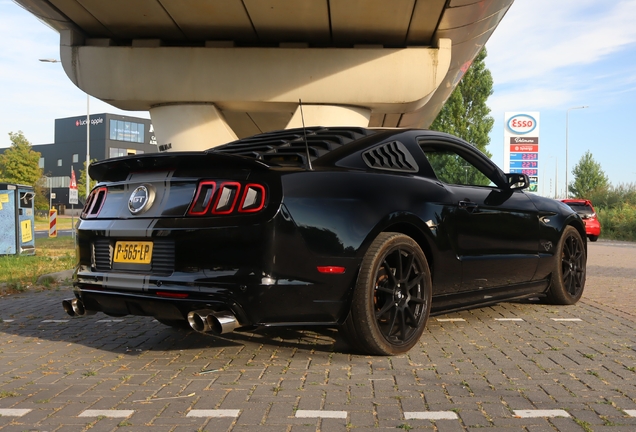 Ford Mustang GT 2013