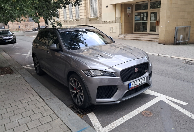 Jaguar F-PACE SVR
