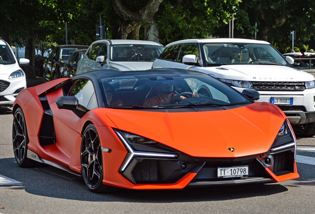 Lamborghini Revuelto