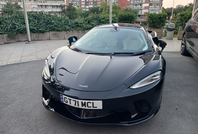 McLaren GT
