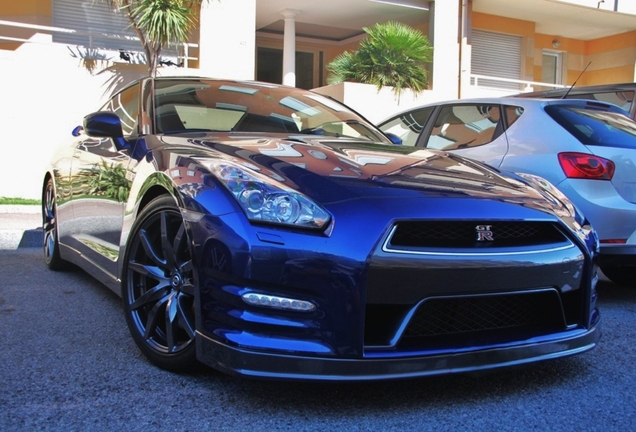 Nissan GT-R 2011