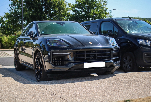 Porsche Cayenne Coupé Turbo E-Hybrid
