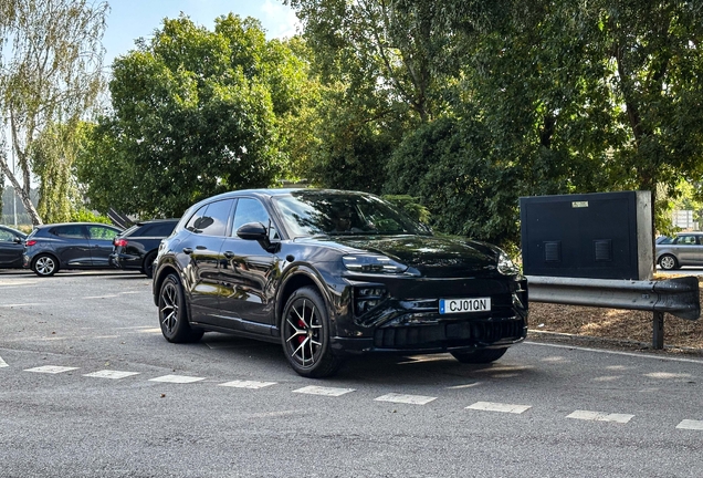 Porsche Cayenne Turbo Electric