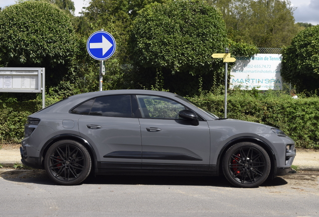 Porsche Macan EV Turbo