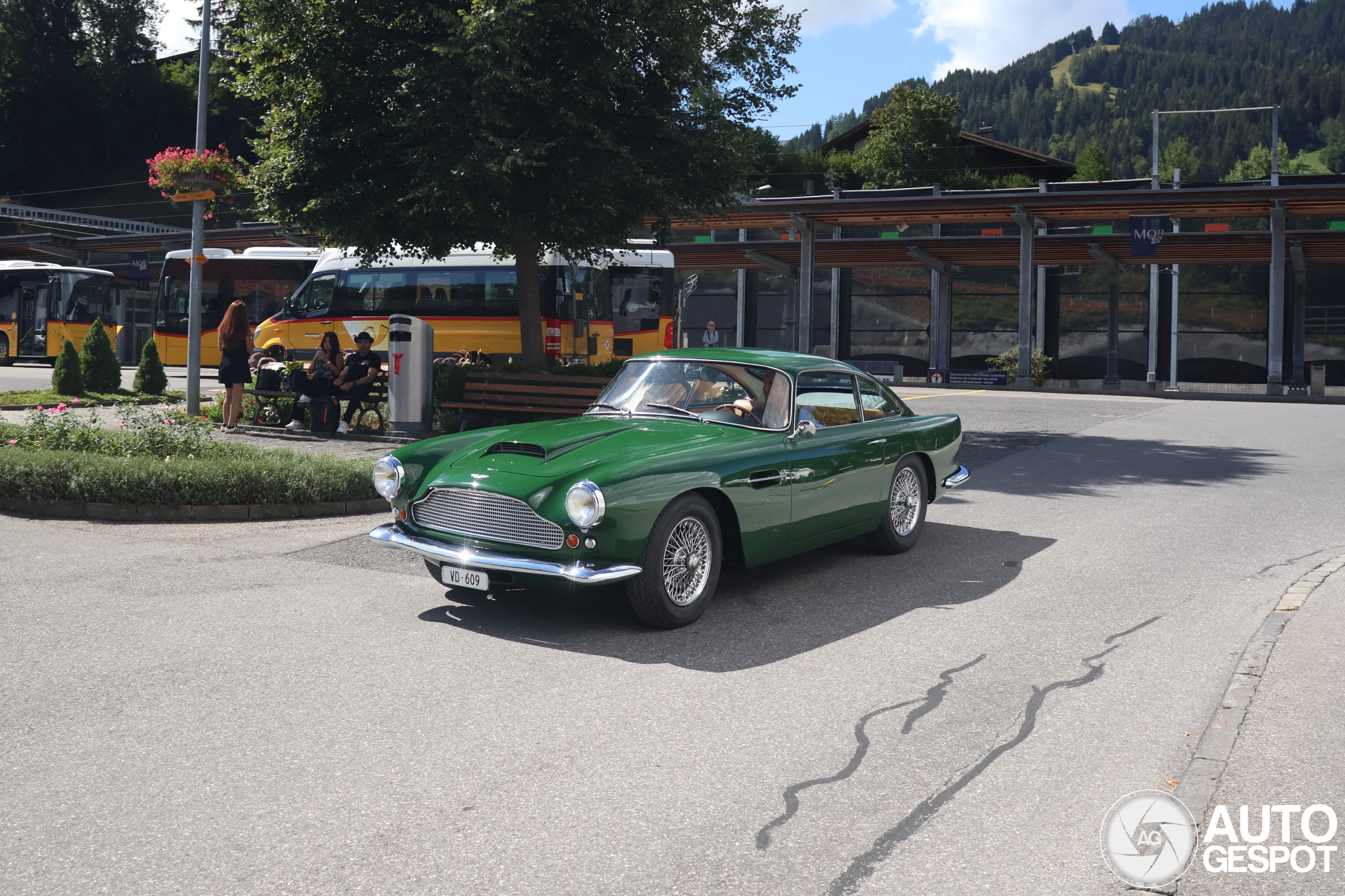 Aston Martin DB4 Series IV