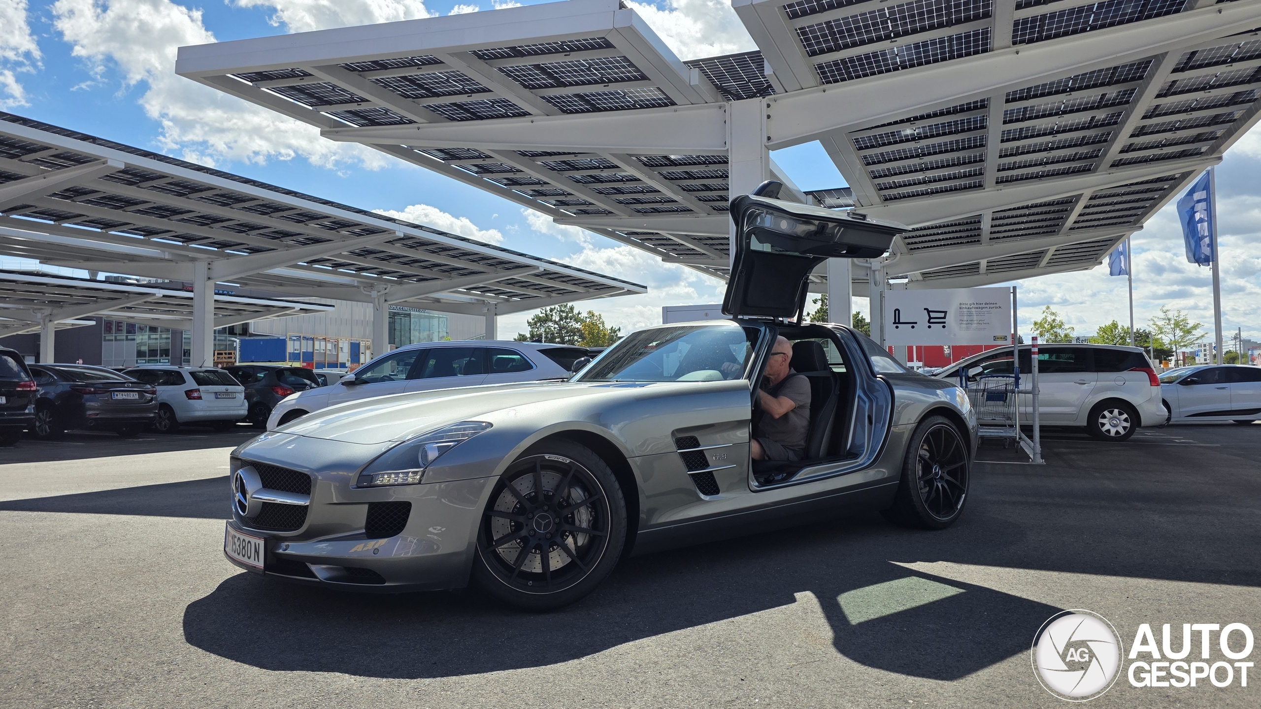 Mercedes-Benz SLS AMG