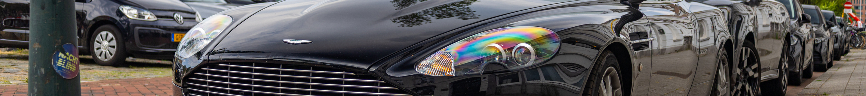 Aston Martin DB9